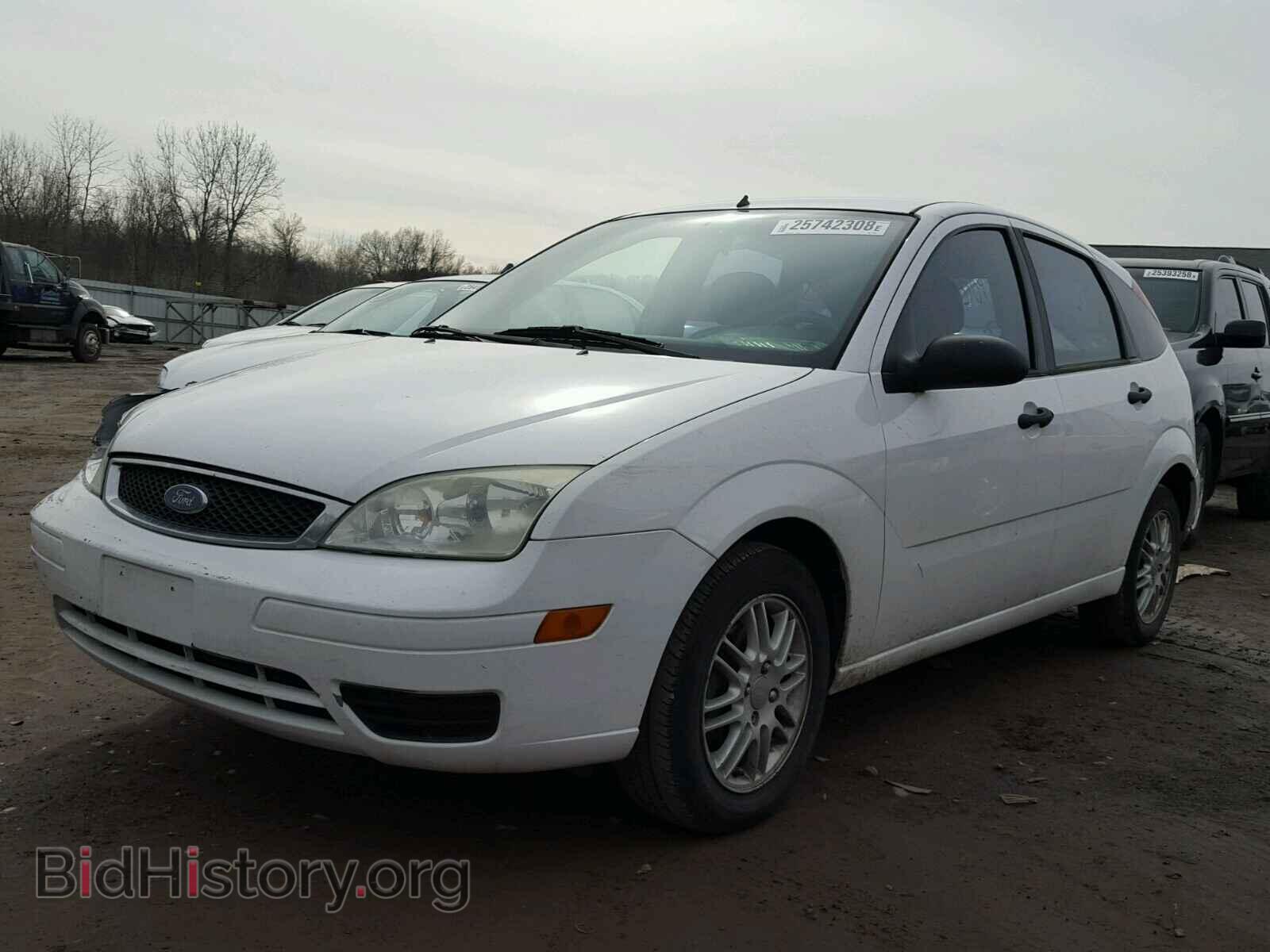 2005 FORD FOCUS - VIN: 3FAFP37N15R128401 - Фото 2