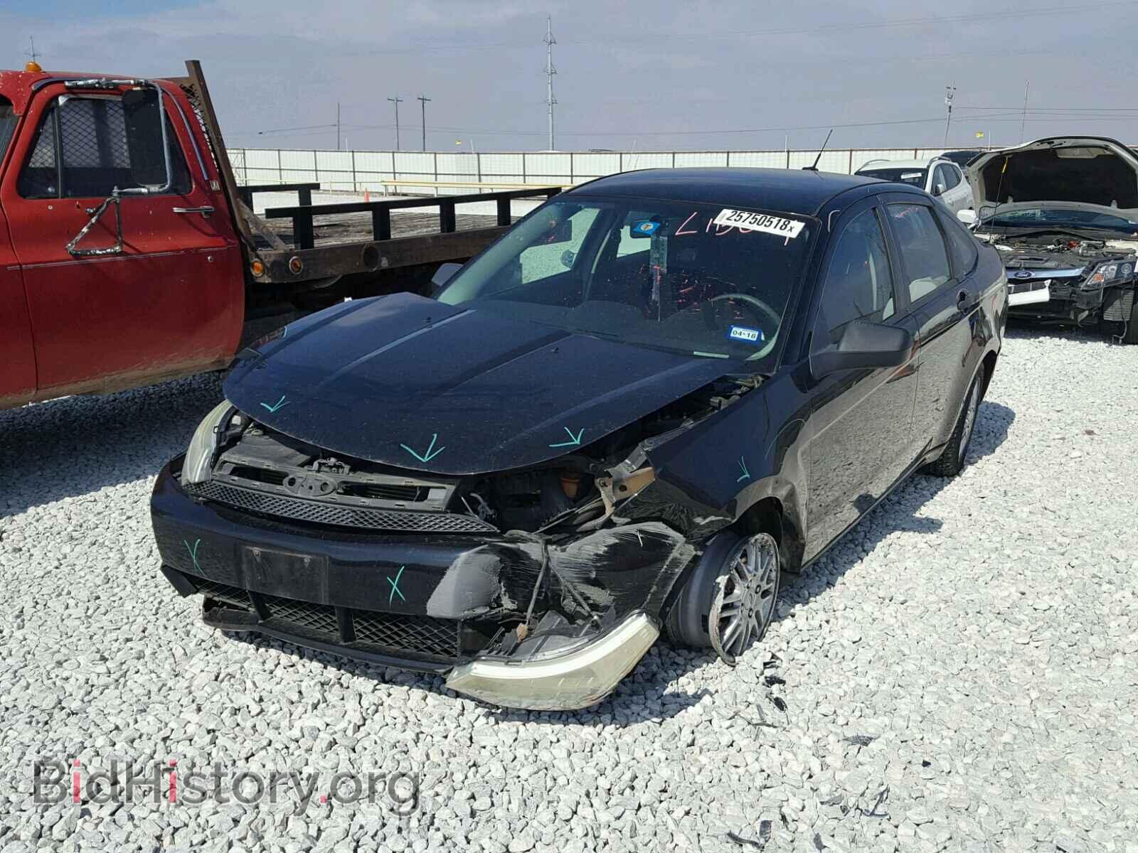 2009 FORD FOCUS - VIN: 1FAHP35N39W111016 - Фото 2