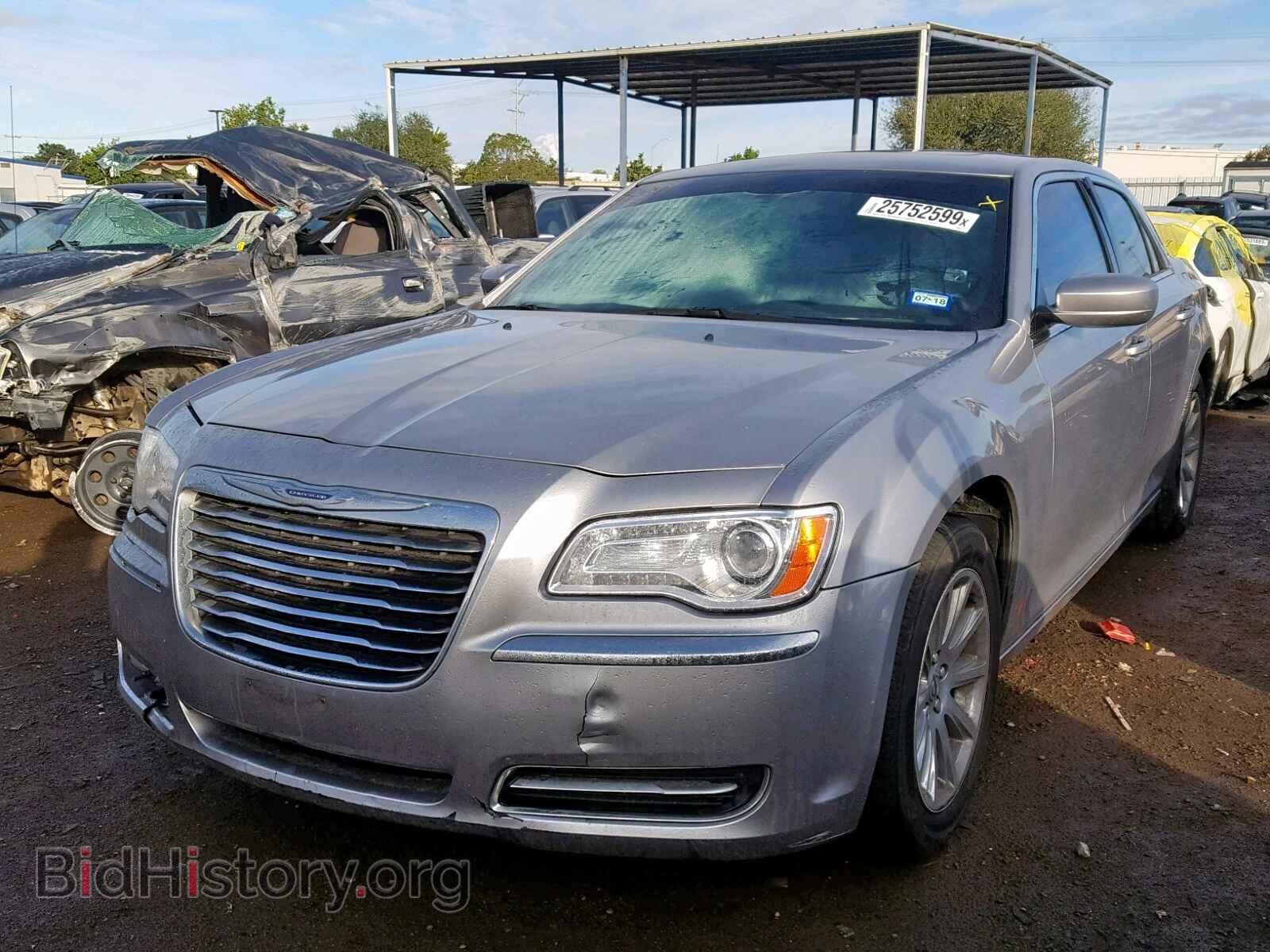 2014 CHRYSLER 300 - VIN: 2C3CCAAG2EH373392 - Фото 2