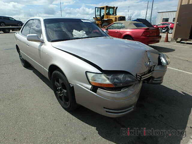 Фотография JT8BF12G1T0135076 - LEXUS ES300 1996