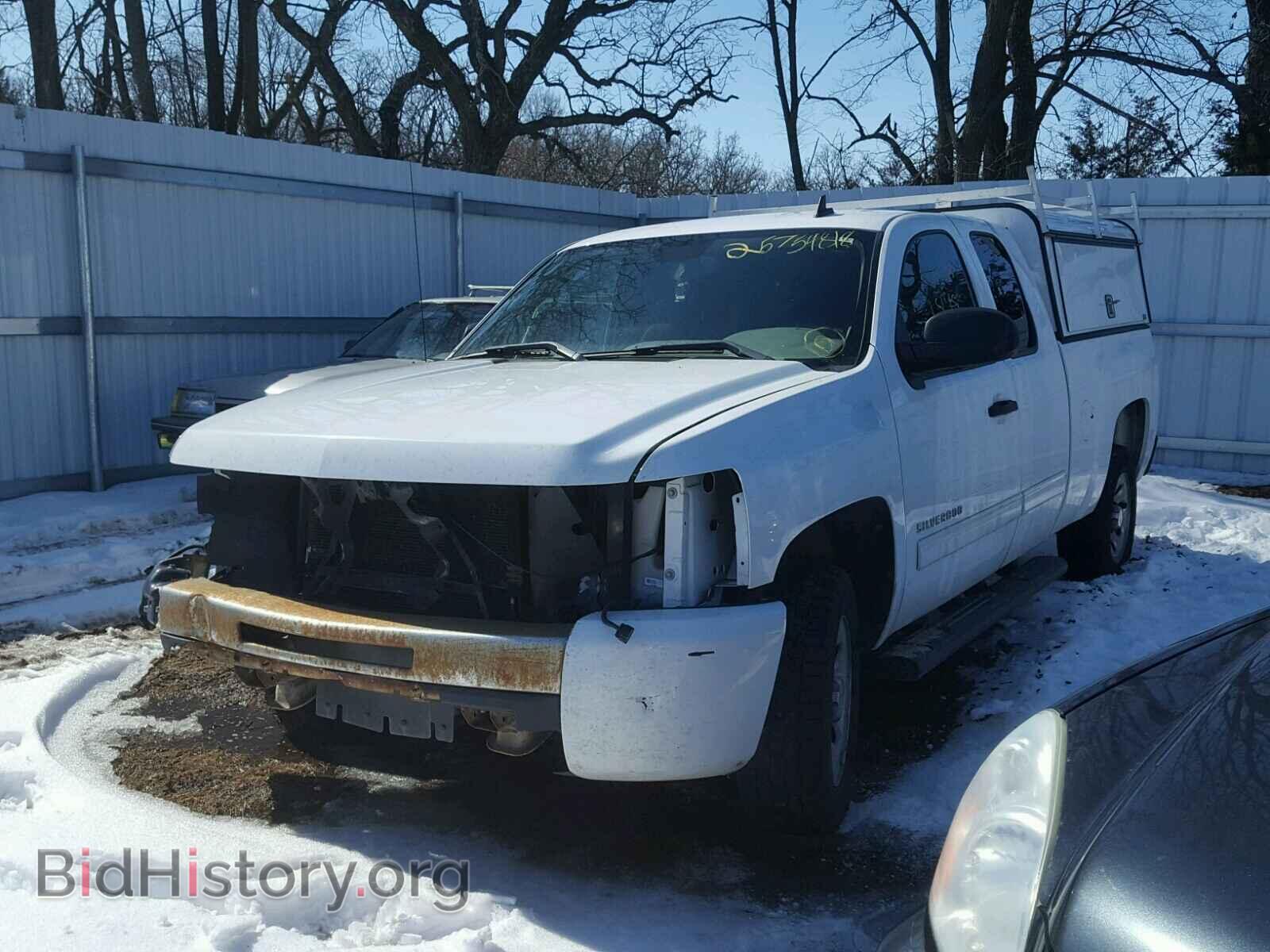 2011 CHEVROLET SILVERADO - VIN: 1GCRCREA2BZ195022 - Фото 2
