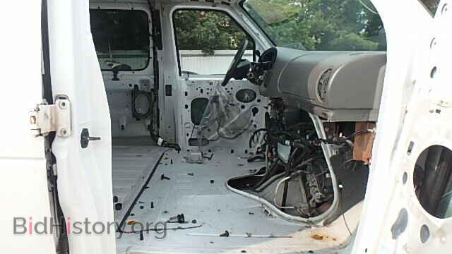 2009 FORD ECONOLINE - VIN: 1FBSS31L99DA26281 - Фото 5