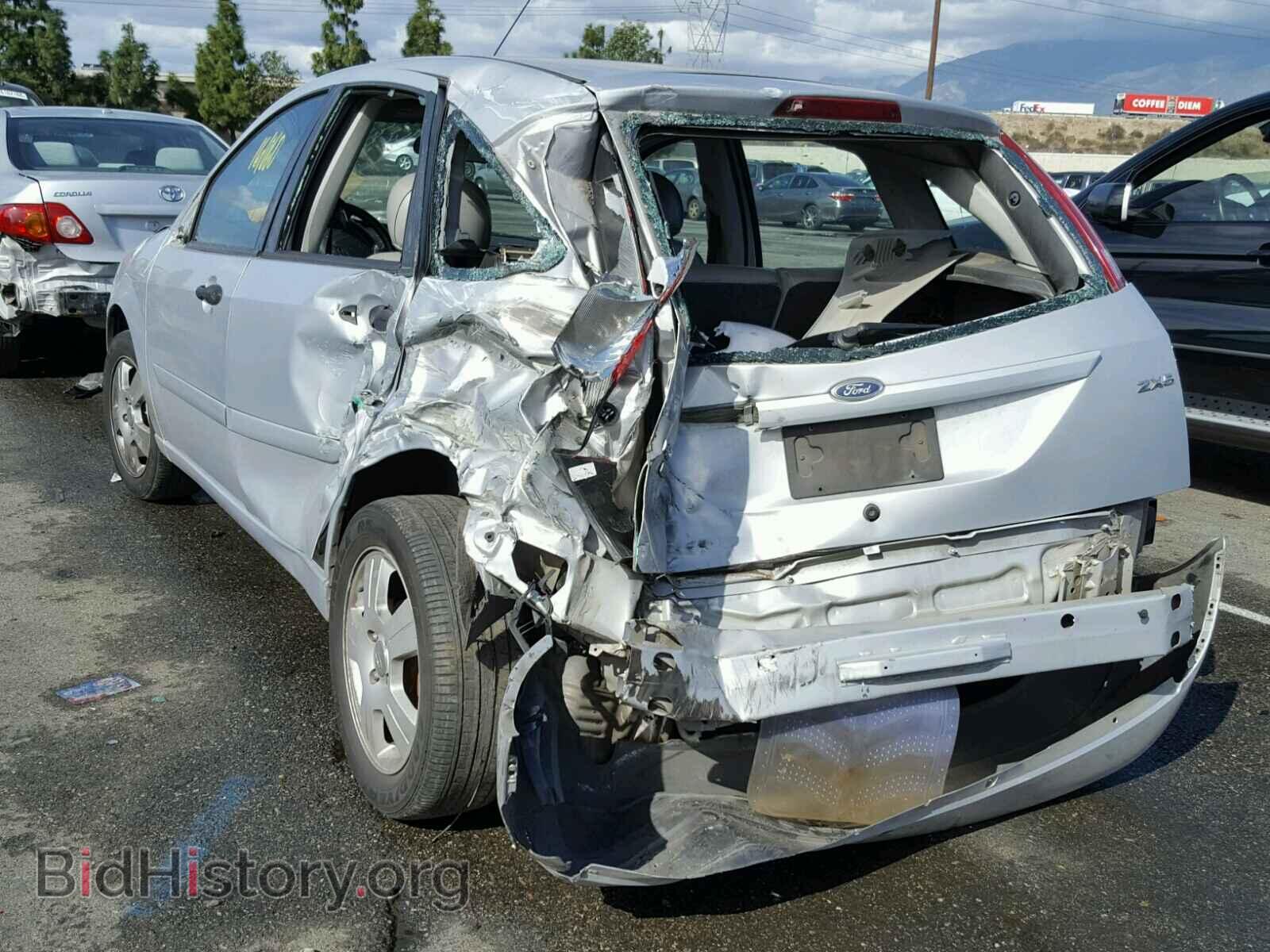2005 FORD FOCUS - VIN: 3FAFP37N15R137194 - Фото 3