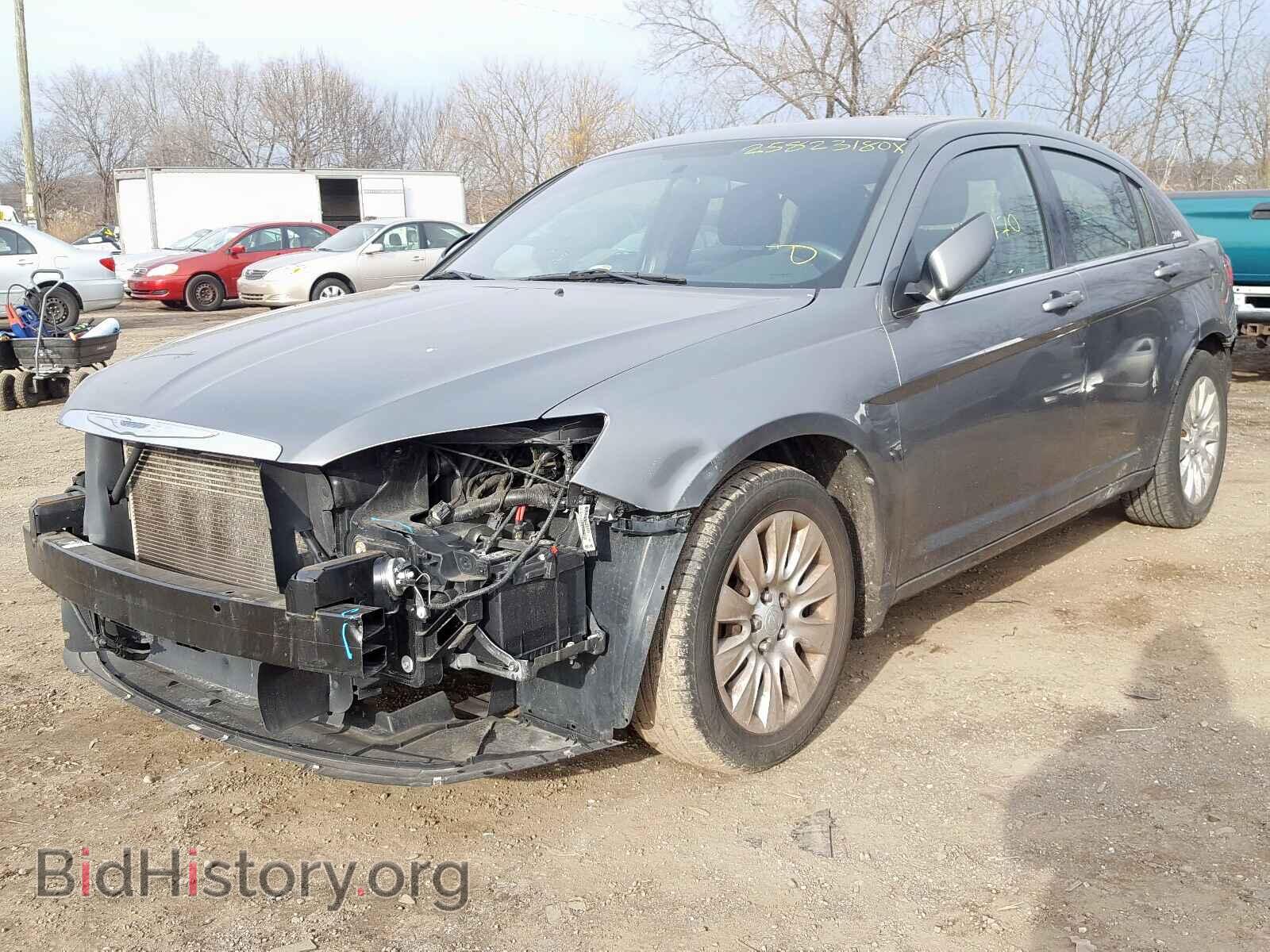 2013 CHRYSLER 200 - VIN: 1C3CCBAB7DN560899 - Фото 2