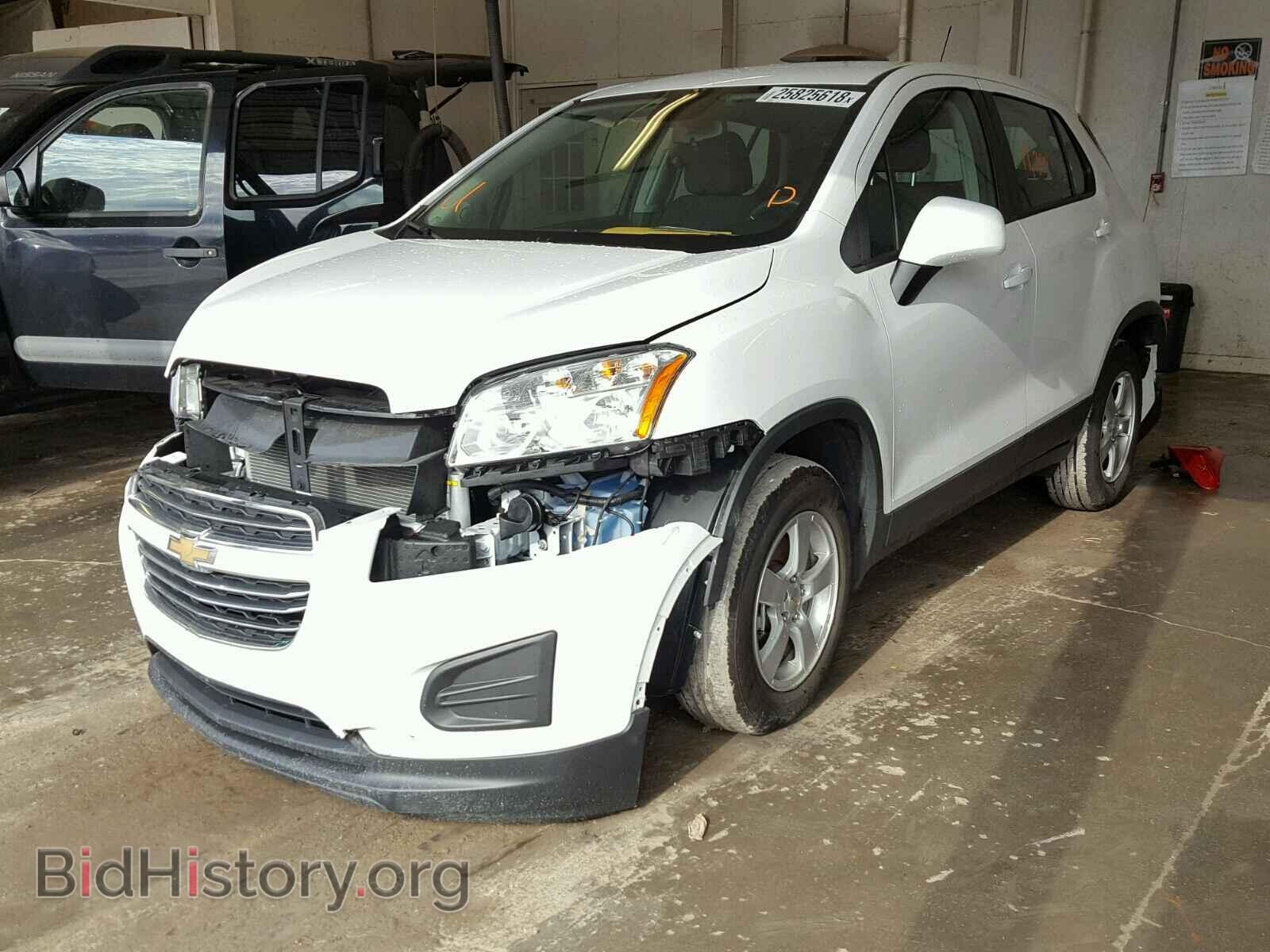 2016 CHEVROLET TRAX - VIN: 3GNCJNSB9GL256664 - Фото 2