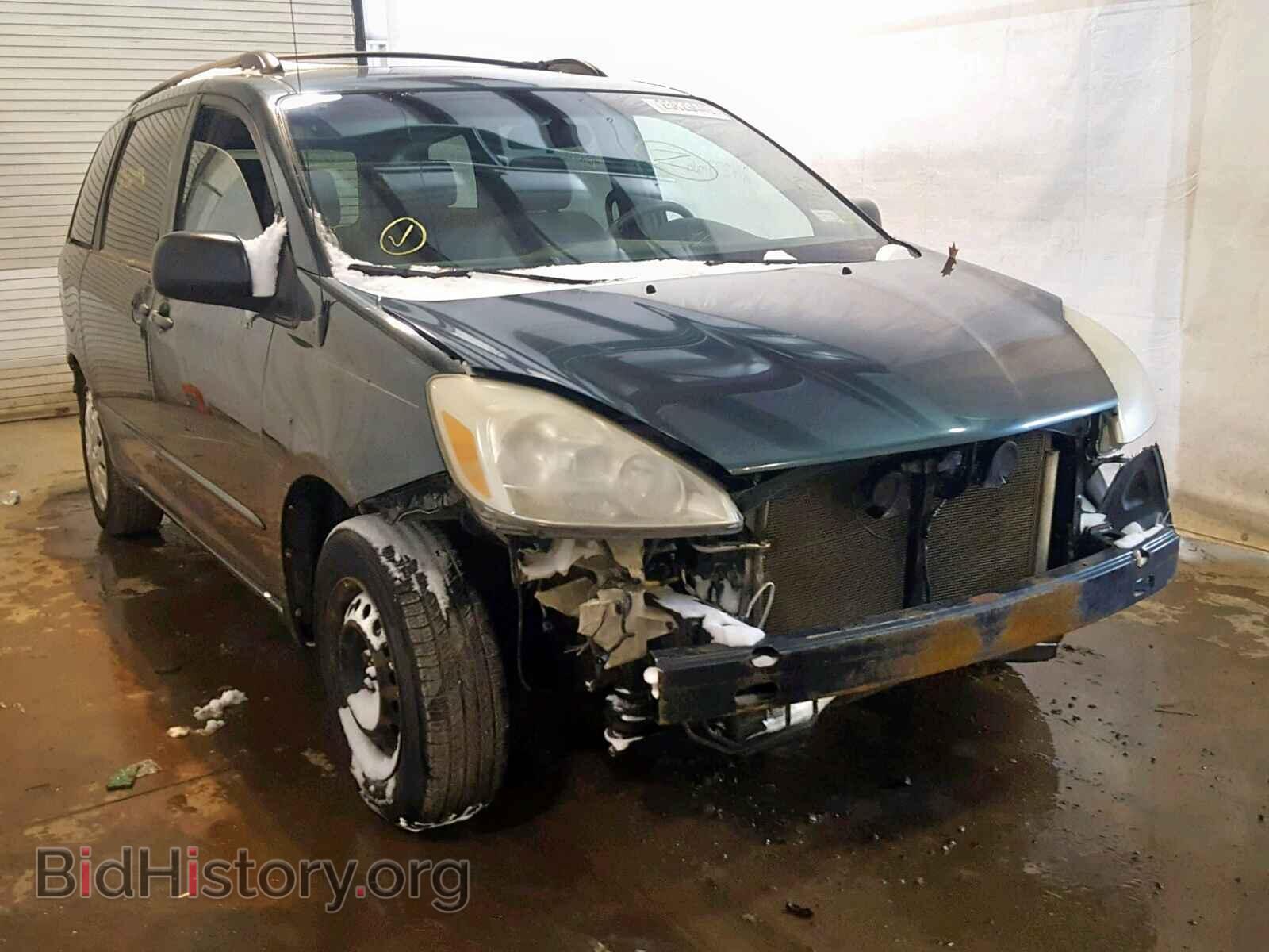 Фотография  - TOYOTA SIENNA CE 2004
