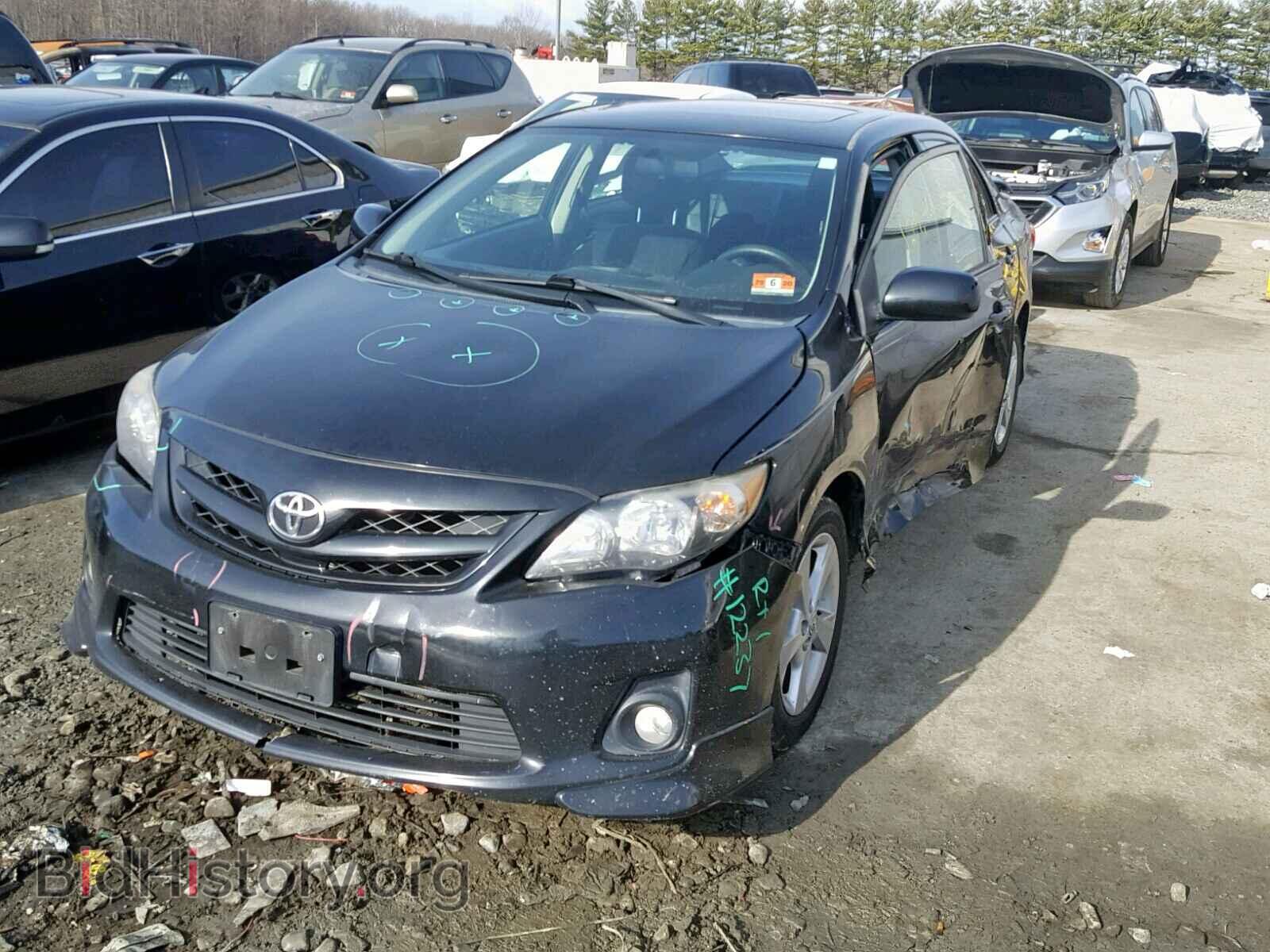 2011 TOYOTA COROLLA BA - VIN: 2T1BU4EE4BC751278 - Фото 2