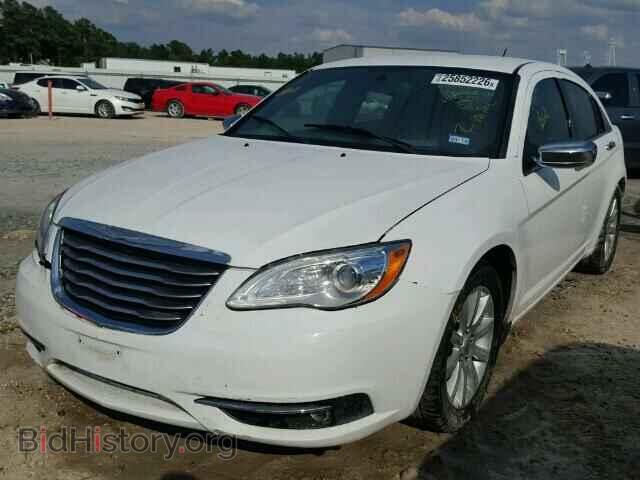 2013 CHRYSLER 200 - VIN: 1C3CCBCG2DN528404 - Фото 2