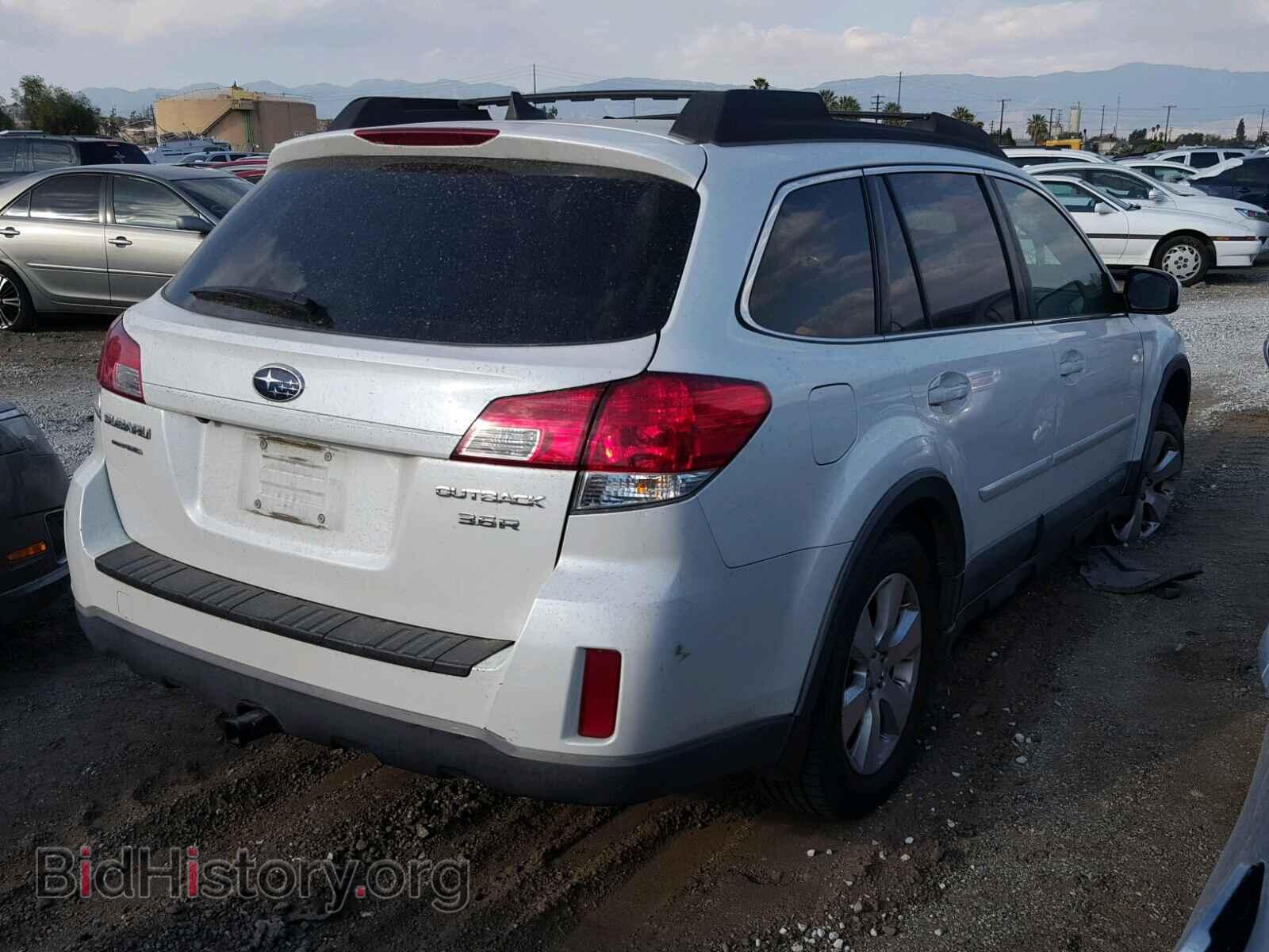 2011 SUBARU OUTBACK - VIN: 4S4BRDLC8B2337675 - Фото 4