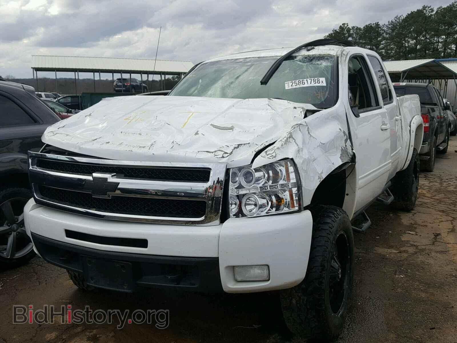 2011 CHEVROLET SILVERADO - VIN: 3GCPKTE32BG259049 - Фото 2