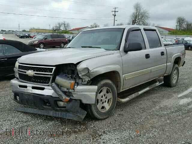 2006 CHEVROLET SILVERADO - VIN: 2GCEK13T961172942 - Фото 2