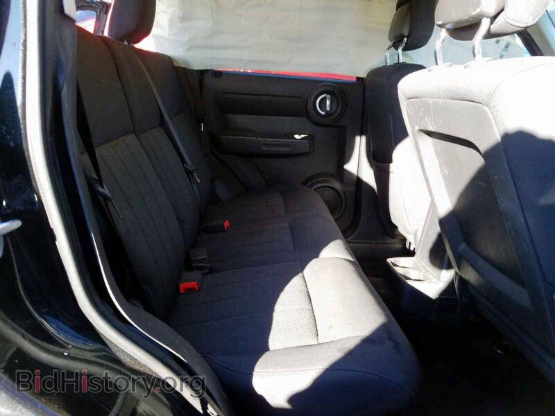 2011 Dodge NITRO (VIN 1D4PT4GK8BW570562) — photo 6 of 10