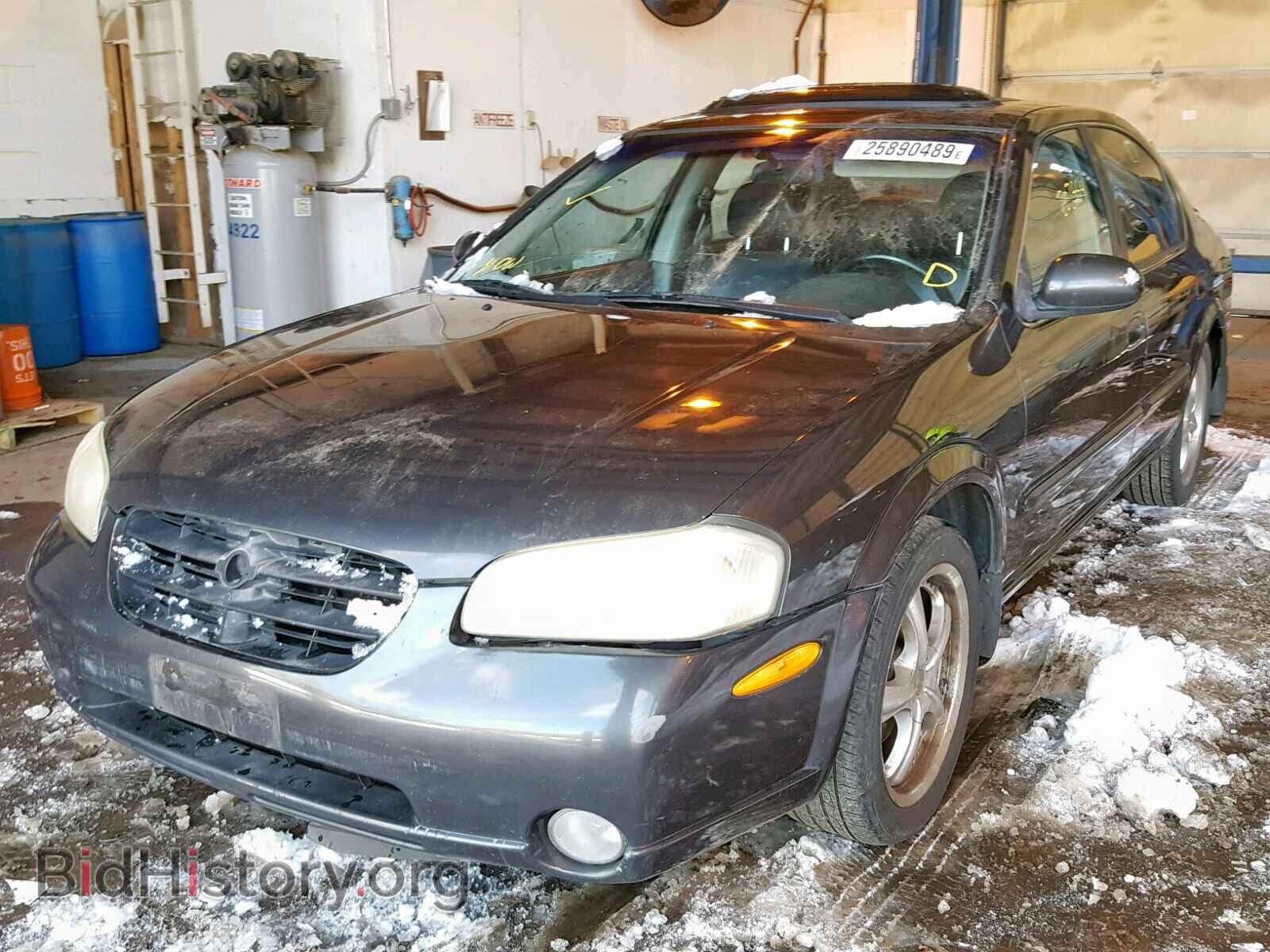 2000 NISSAN MAXIMA - VIN: JN1CA31D5YT529437 - Photo 2