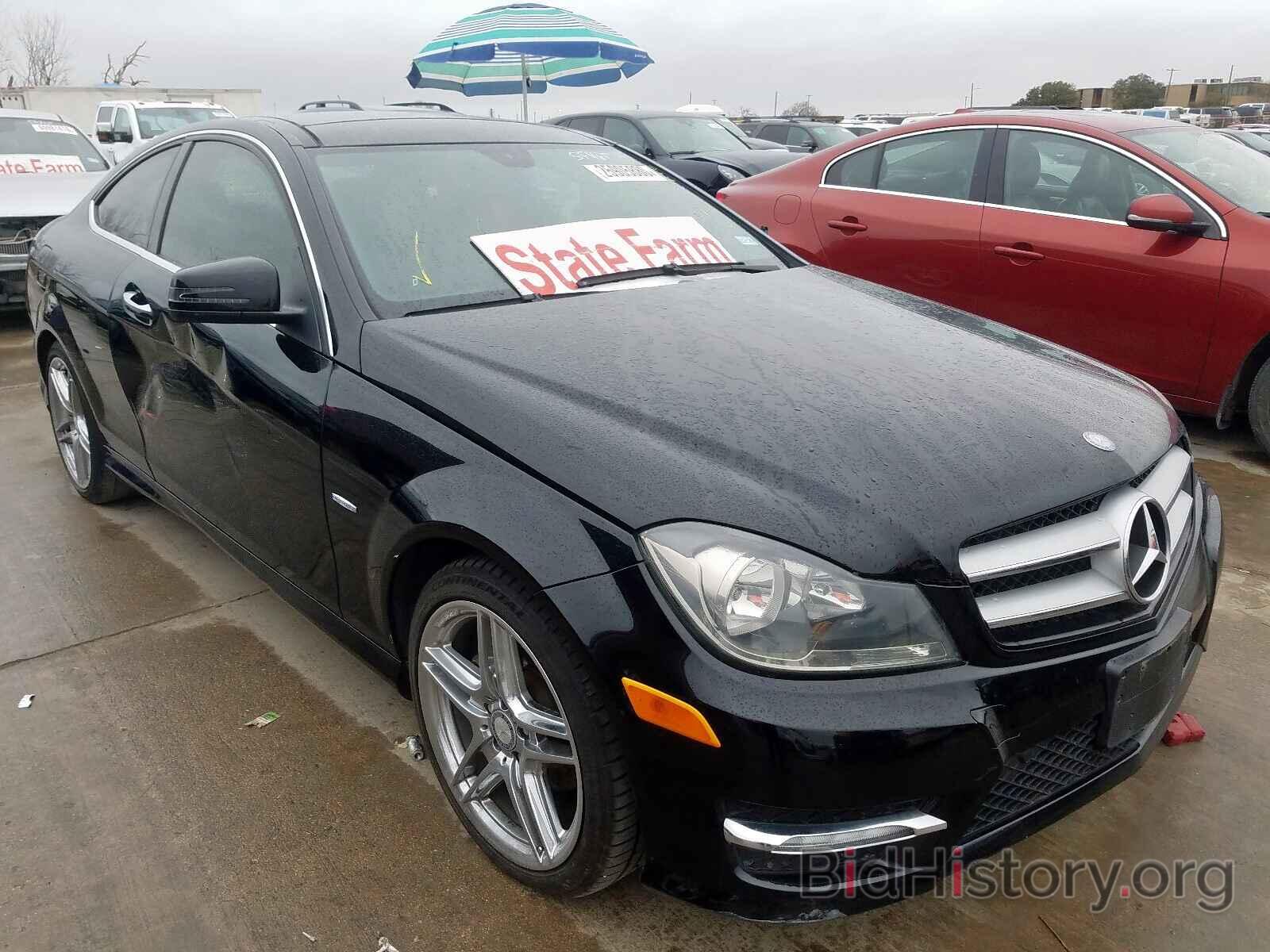 Photo WDDGJ4HB0CF856804 - MERCEDES-BENZ C CLASS 2012