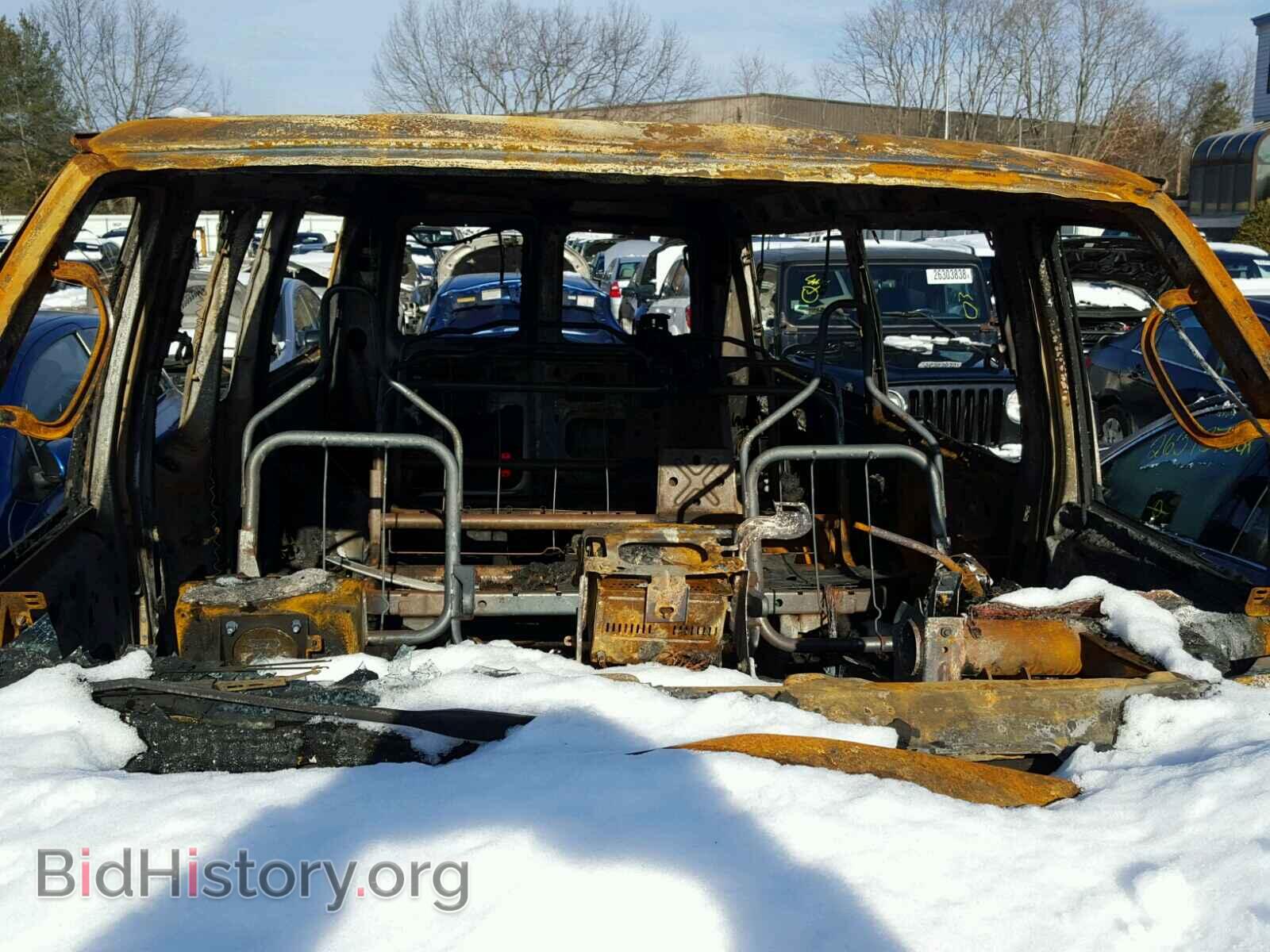 2010 FORD ECONOLINE - VIN: 1FBNE3BL7ADA06229 - Фото 9
