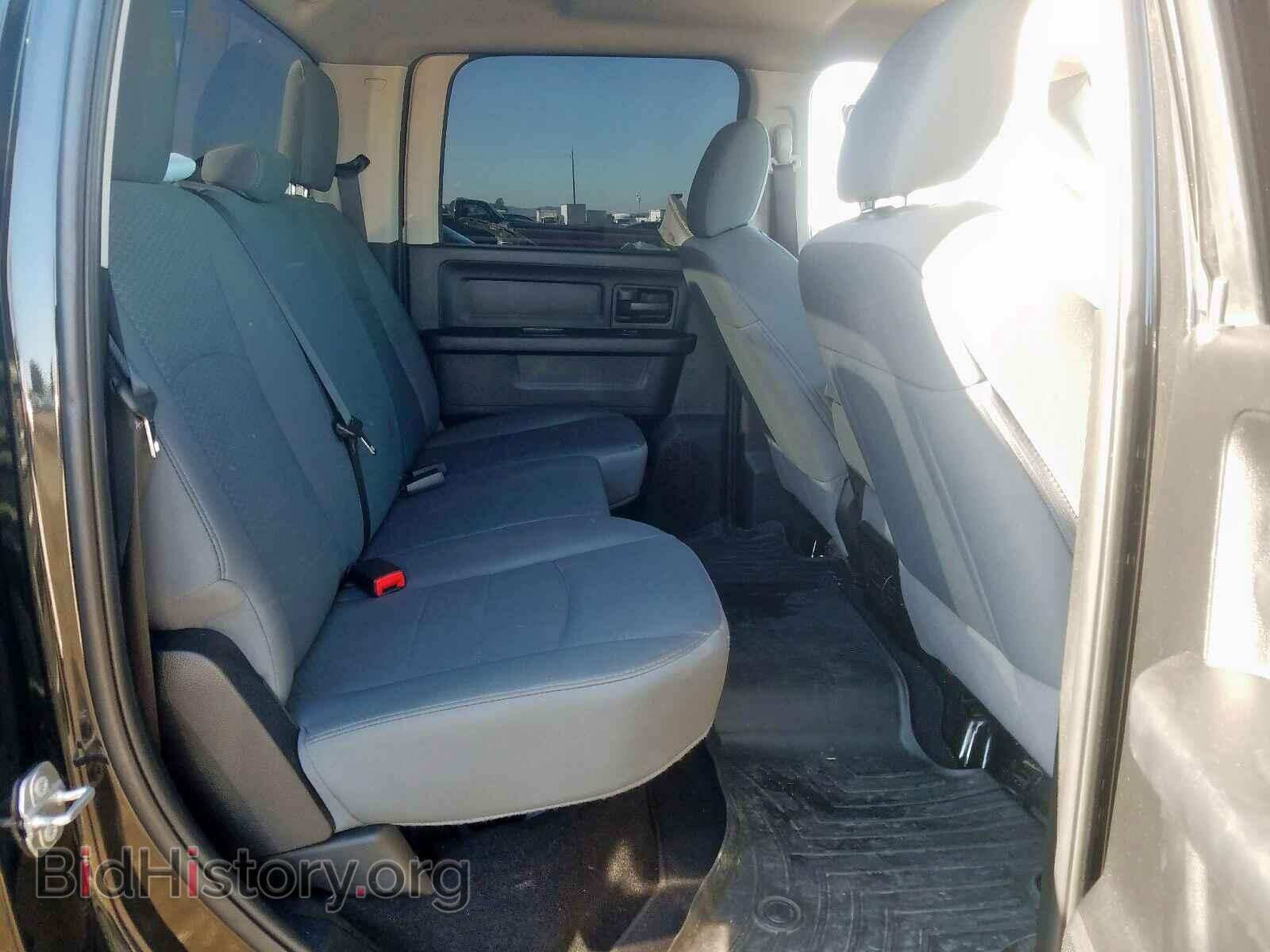 2018 RAM 1500 ST - VIN: 3C6RR7KTXJG181223 - Фото 6