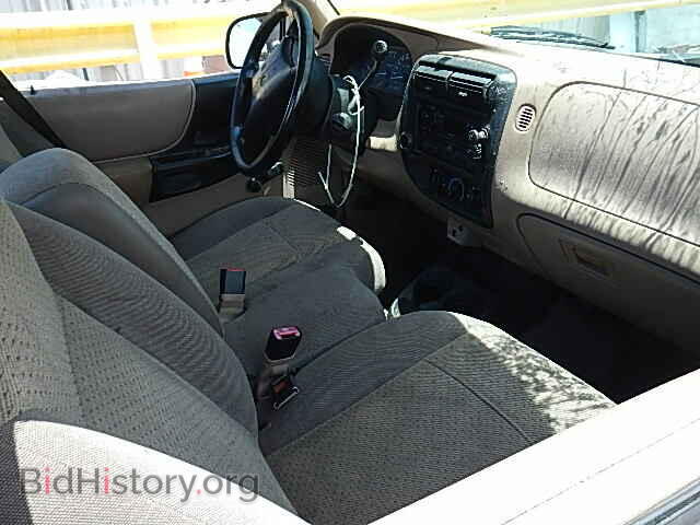 2000 MAZDA B2500 - VIN: 4F4YR12C2YTM03789 - Фото 5