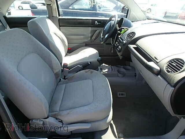2000 VOLKSWAGEN BEETLE - VIN: 3VWBC21C1YM469933 - Фото 5