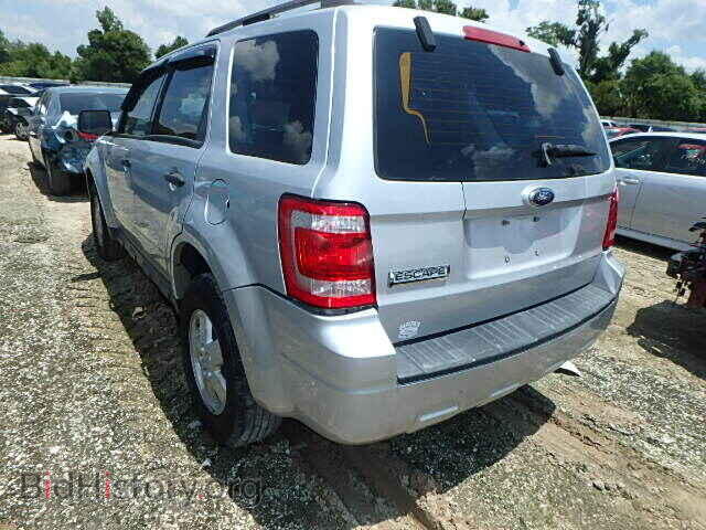 2009 FORD ESCAPE - VIN: 1FMCU02749KD07342 - Фото 3