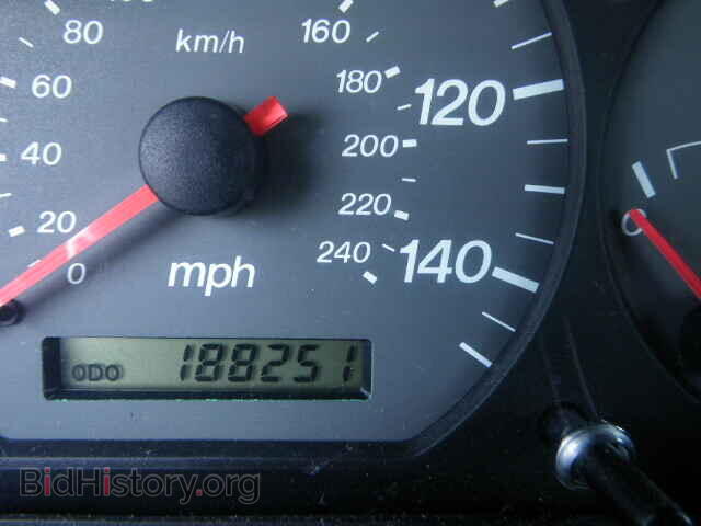 2000 MAZDA 626 - VIN: 1YVGF22C9Y5145241 - Фото 8