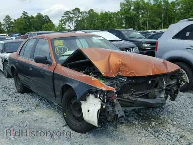 Photo 2FAFP71W8YX192305 - FORD CROWN VIC 2000