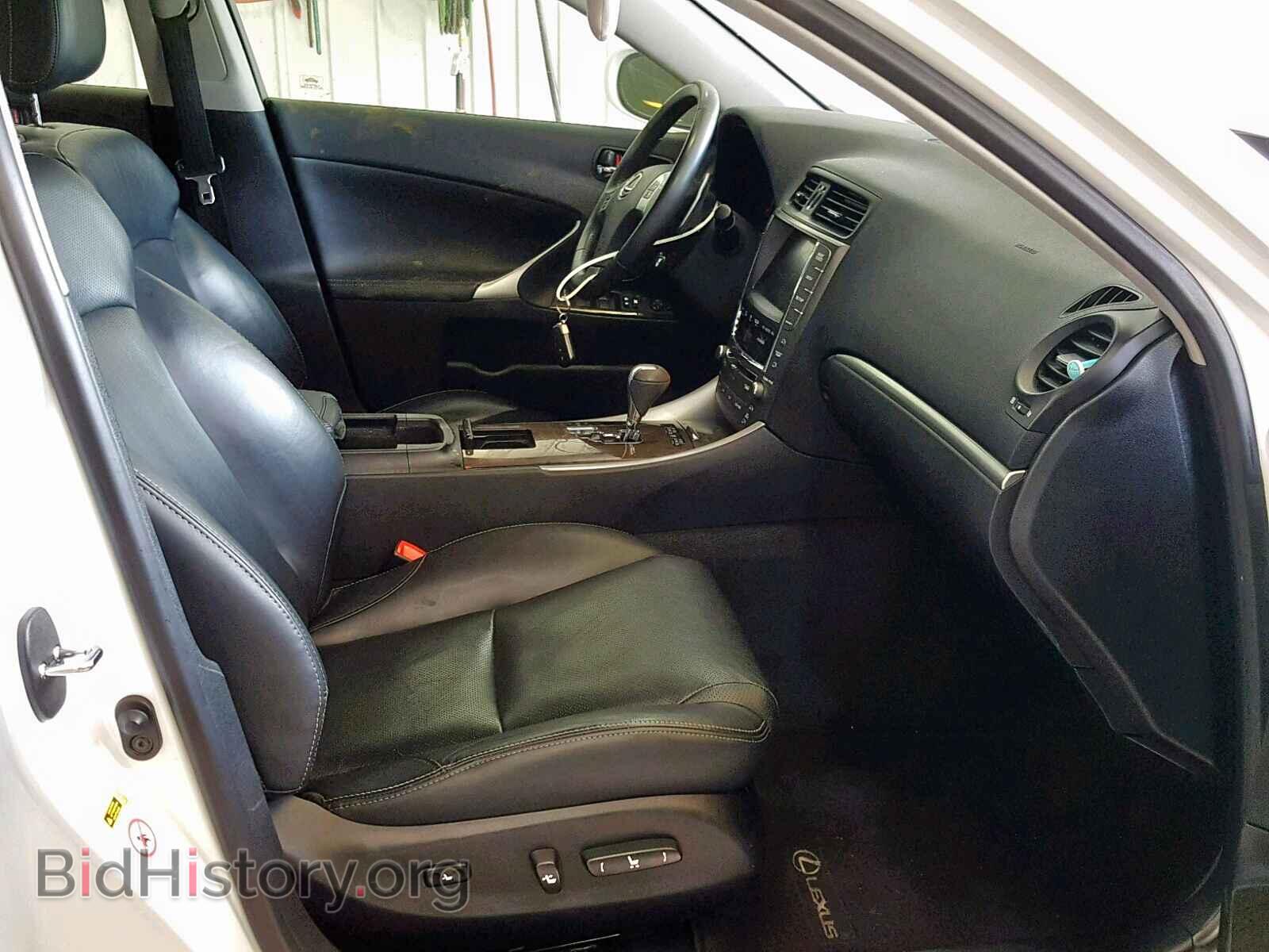 2011 LEXUS IS - VIN: JTHCE5C22B5000319 - Photo 5