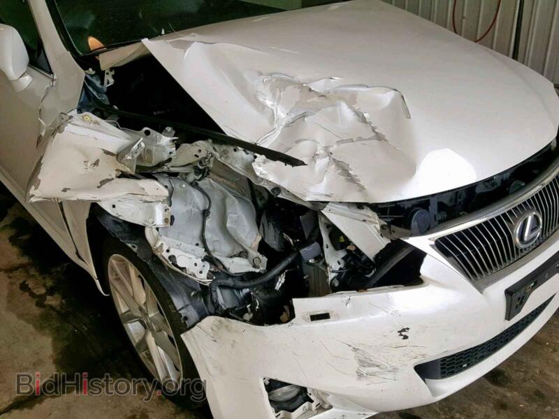 2011 Lexus IS (VIN JTHCE5C22B5000319) — photo 9 of 10