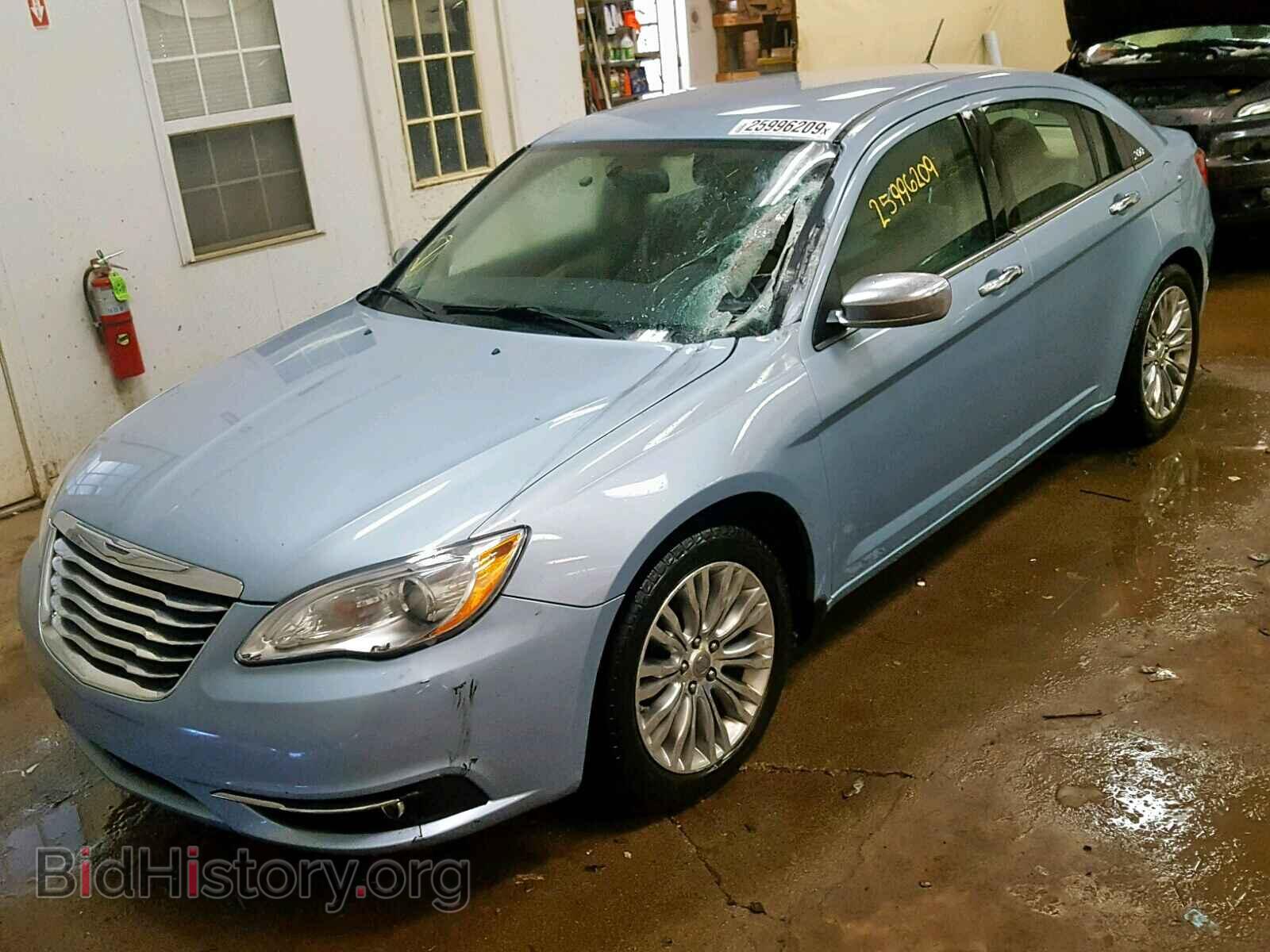 2012 CHRYSLER 200 - VIN: 1C3CCBCB3CN304898 - Фото 2