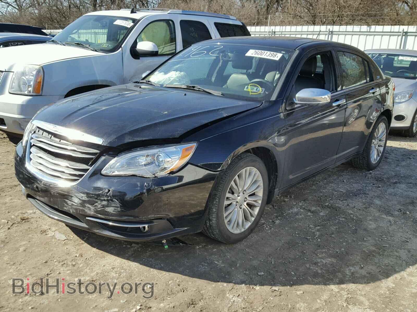 2011 CHRYSLER 200 - VIN: 1C3BC2FG5BN618862 - Фото 2
