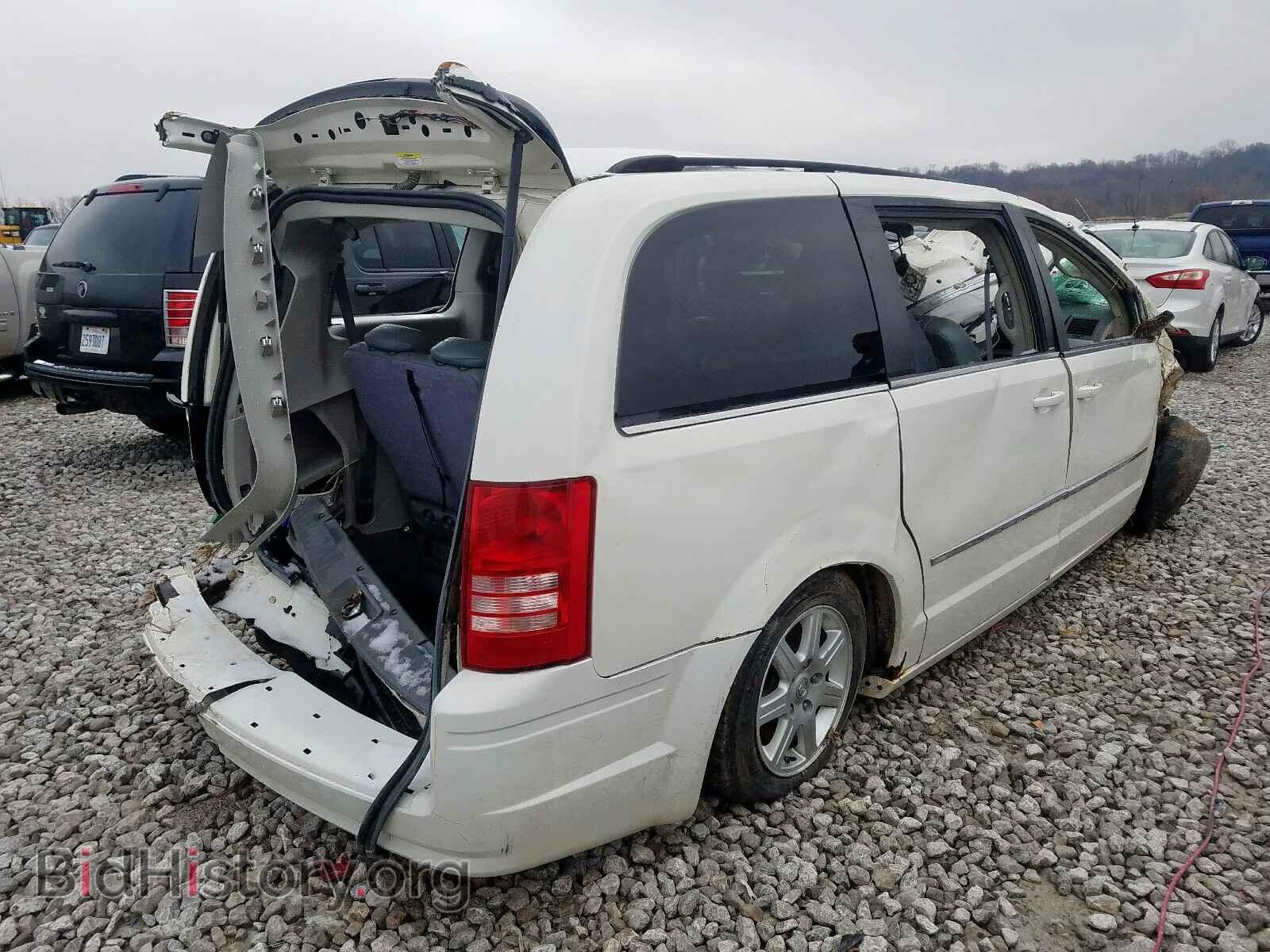 2010 CHRYSLER MINIVAN - VIN: 2A4RR5D16AR284605 - Фото 4