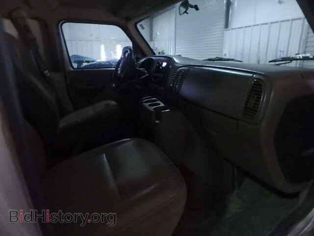 2003 Dodge RAM VAN (VIN 2D7HB11YX3K506080) — photo 5 of 10