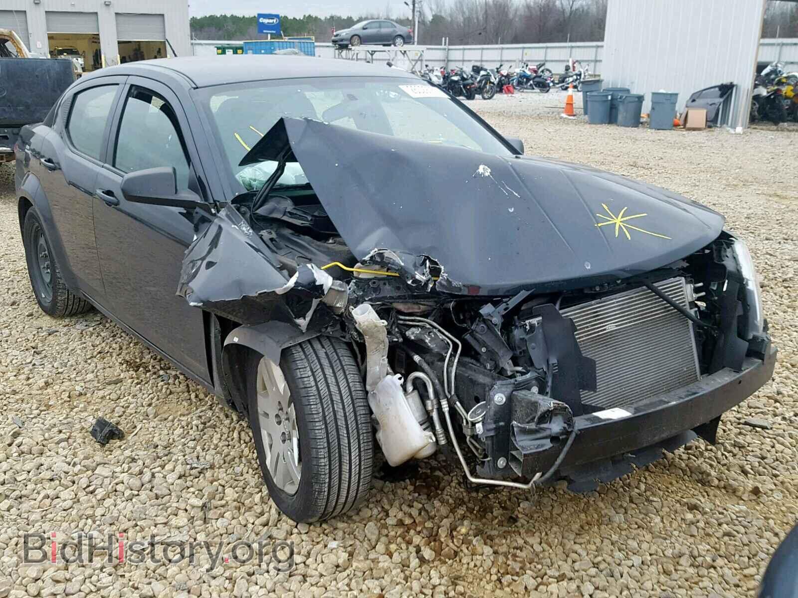 Photo  - DODGE AVENGER 2012