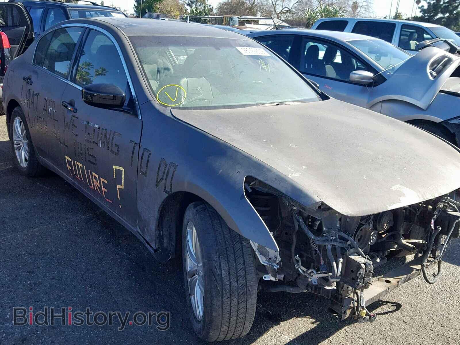 Photo  - INFINITI G25 2012