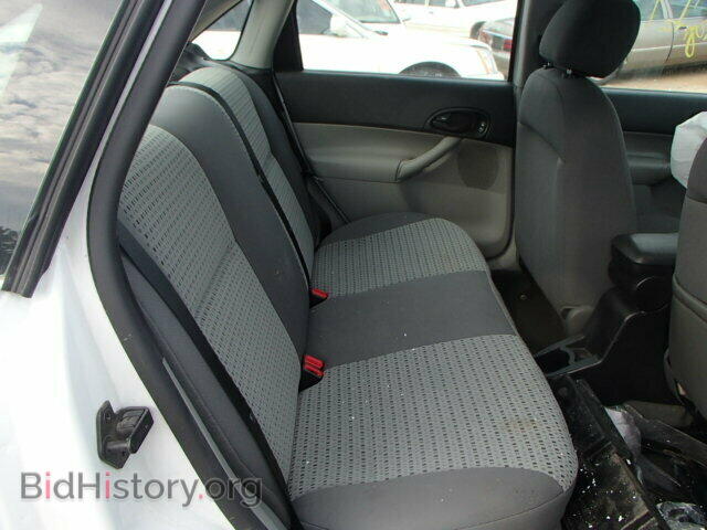 2007 FORD FOCUS - VIN: 1FAFP34N47W111404 - Фото 6