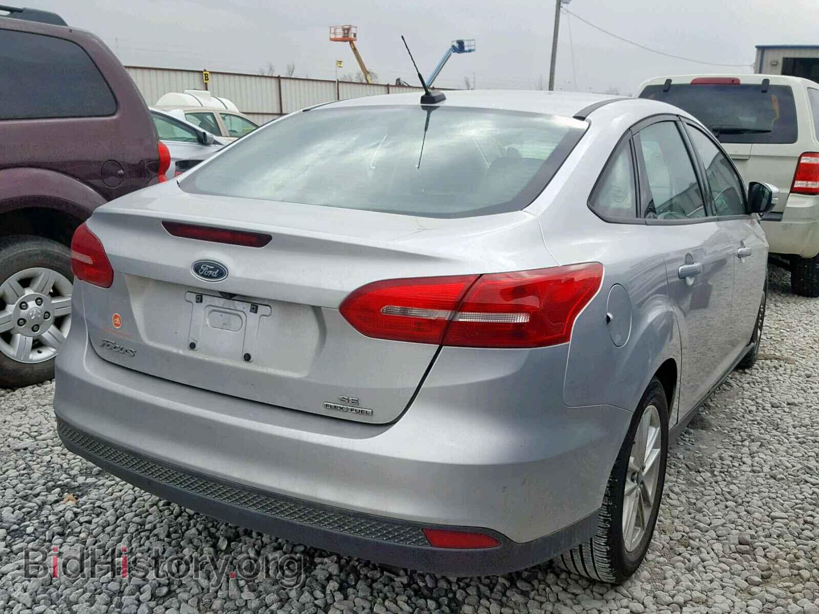 2015 FORD FOCUS SE - VIN: 1FADP3F2XFL345511 - Photo 4
