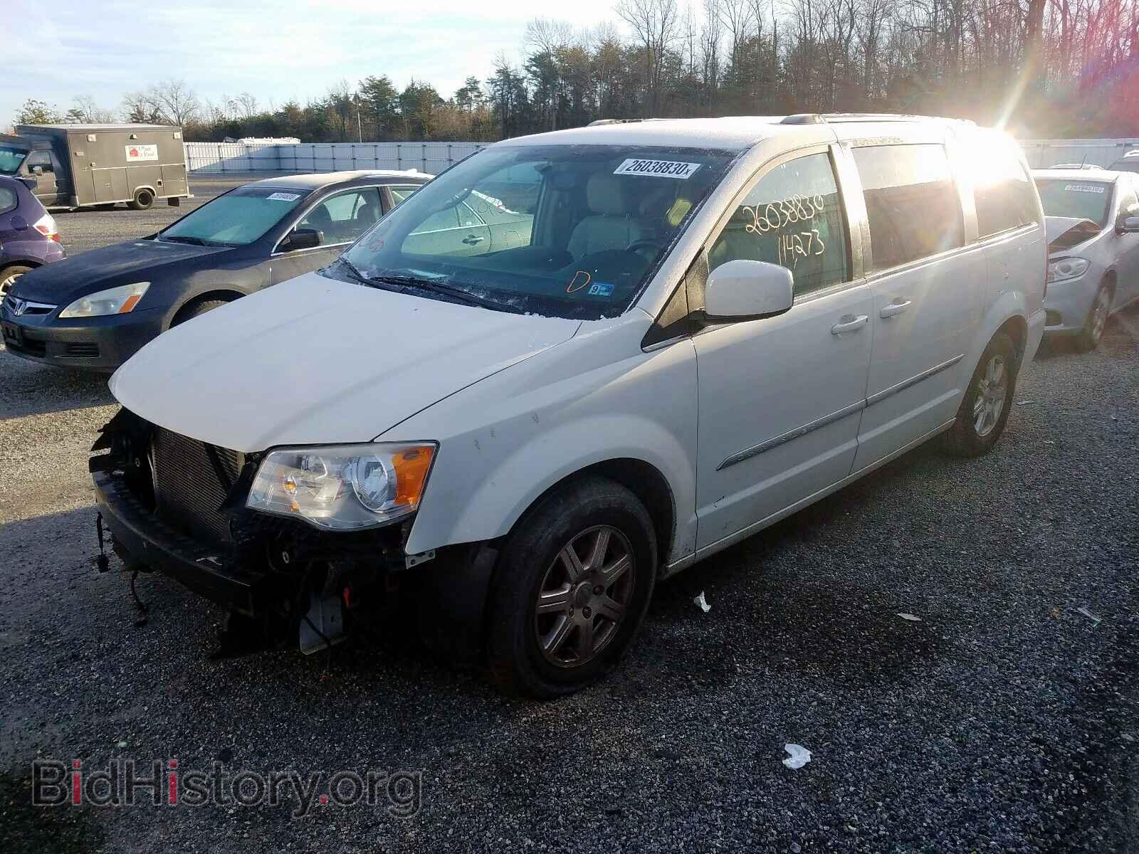 2013 CHRYSLER TOWN & COU - VIN: 2C4RC1BG9DR526556 - Фото 2