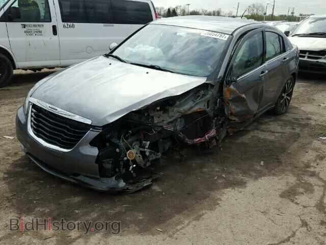 2013 CHRYSLER 200 - VIN: 1C3CCBBB2DN525167 - Фото 2