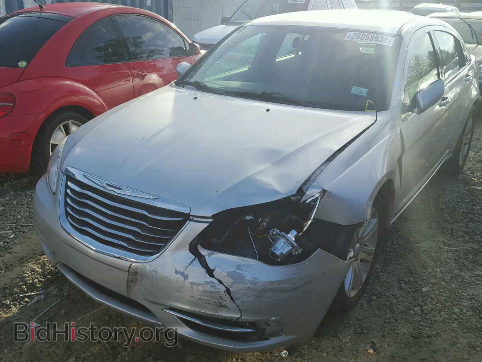 2012 CHRYSLER 200 - VIN: 1C3CCBAB2CN318276 - Фото 2