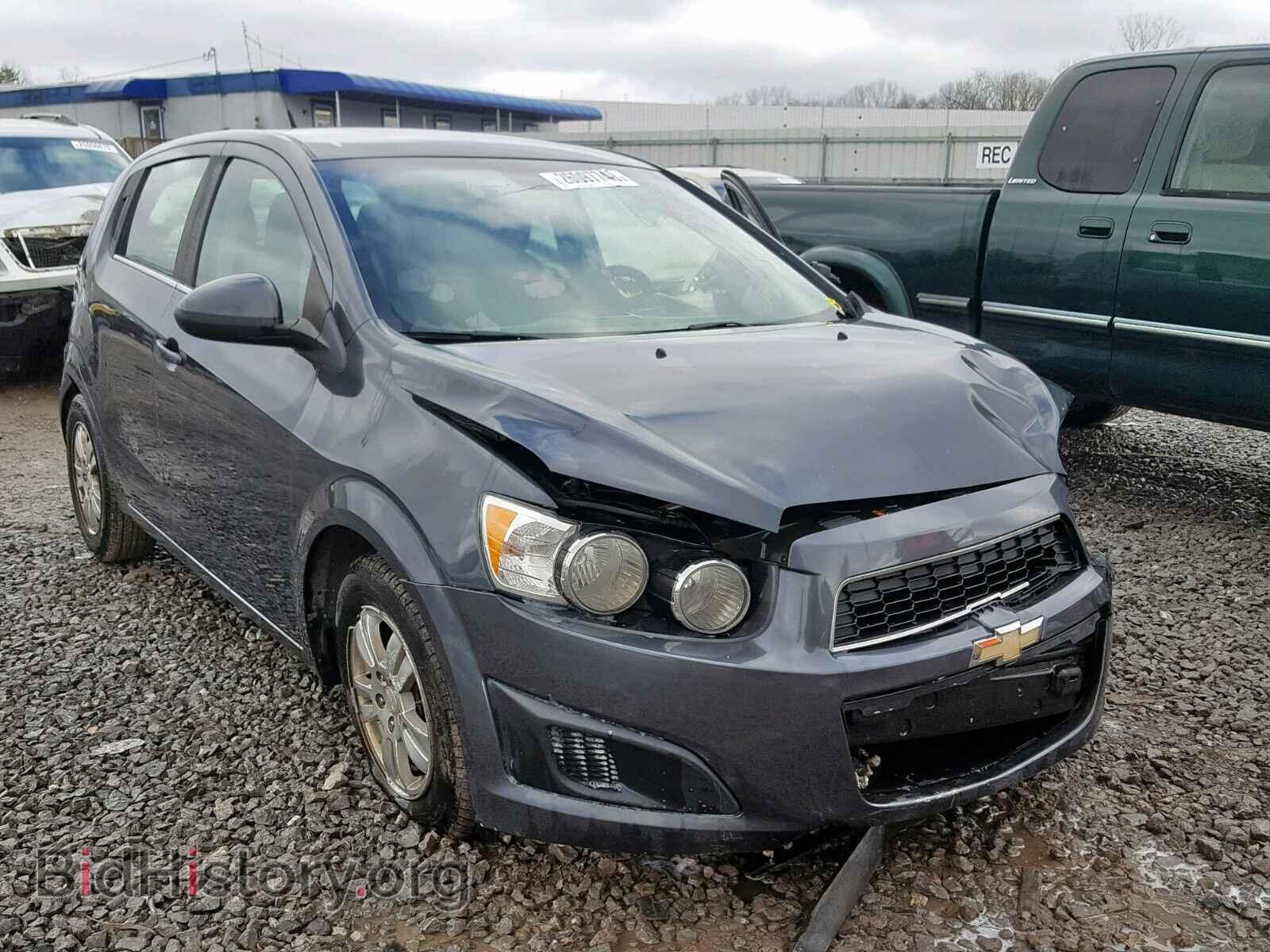Фотография  - CHEVROLET SONIC 2013
