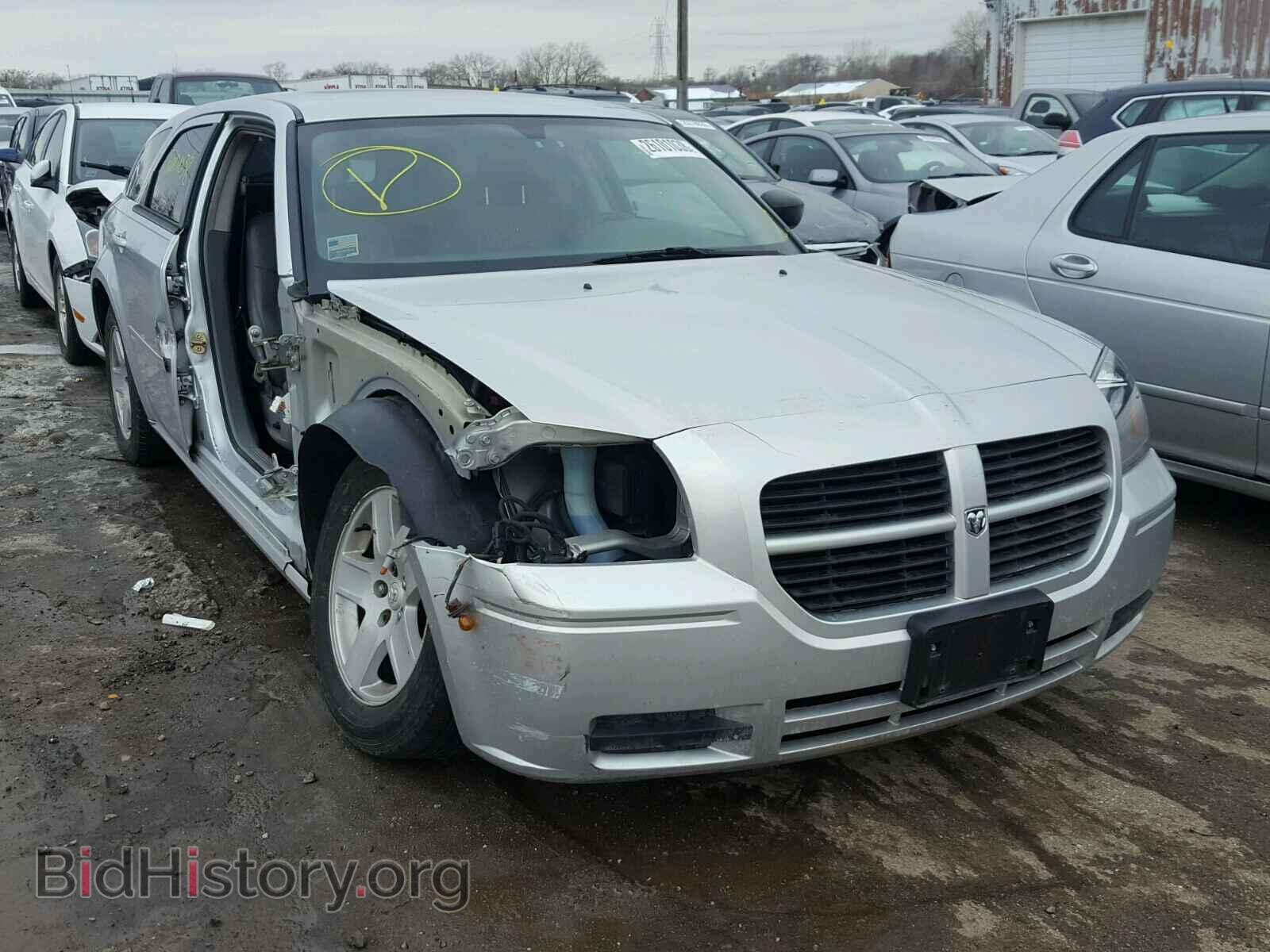 Photo 2D4FV48V65H187687 - DODGE MAGNUM 2005