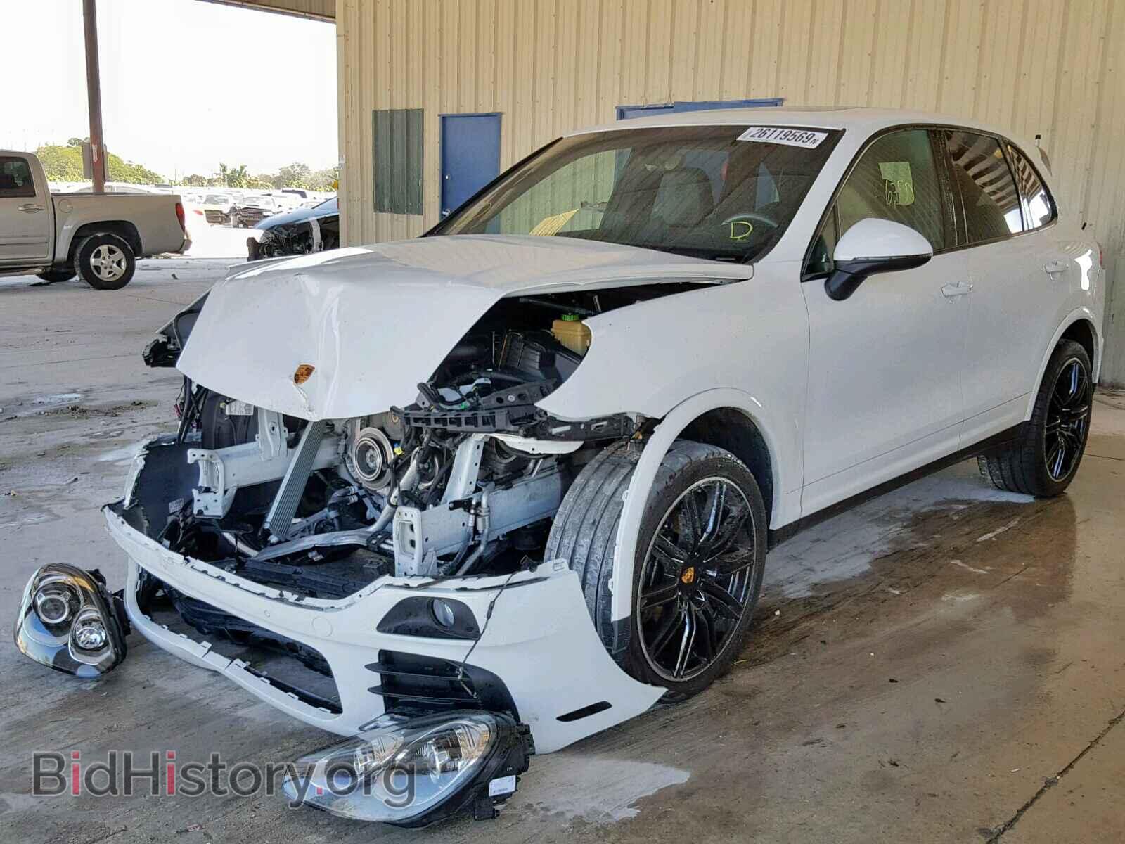 2017 PORSCHE CAYENNE - VIN: WP1AA2A22HKA86729 - Фото 2