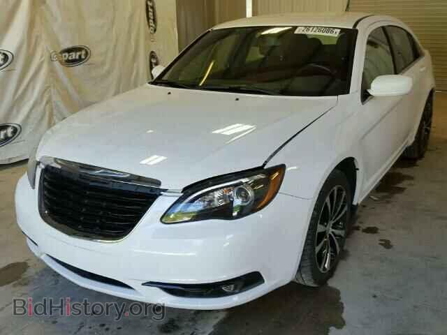 2013 CHRYSLER 200 - VIN: 1C3CCBBG8DN723425 - Фото 2