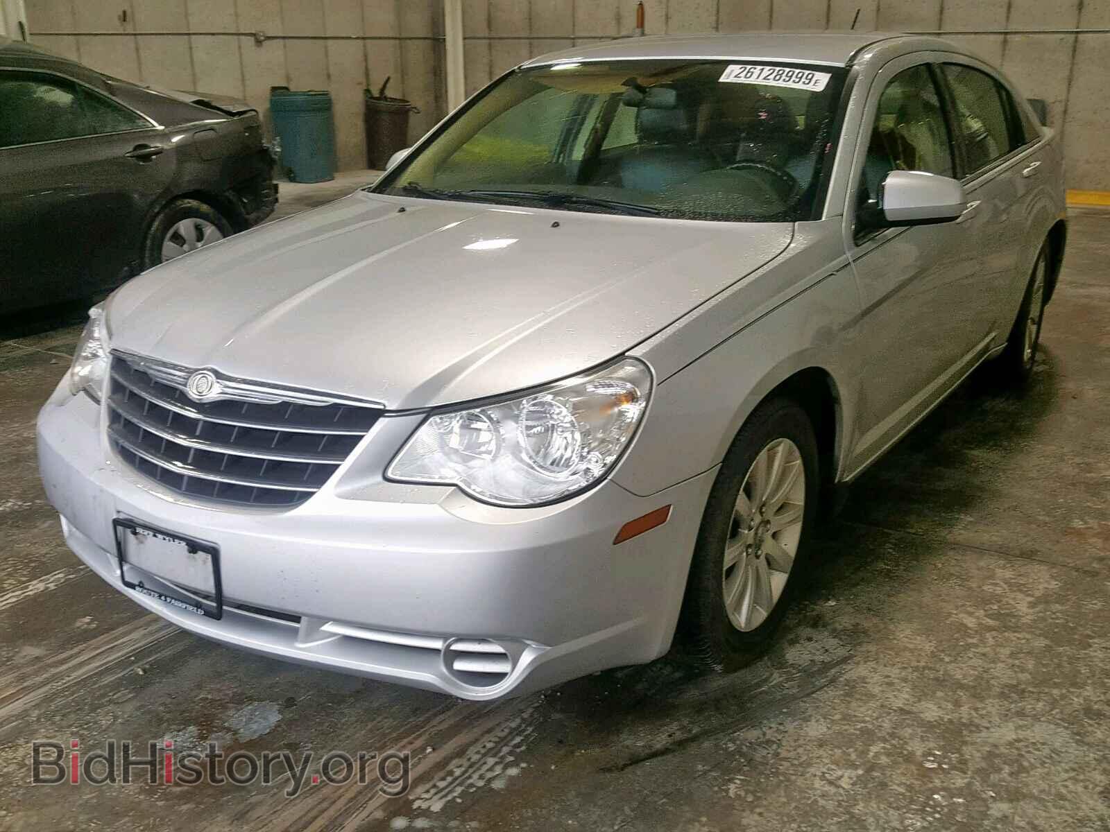 2010 CHRYSLER SEBRING - VIN: 1C3CC5FB2AN233896 - Фото 2