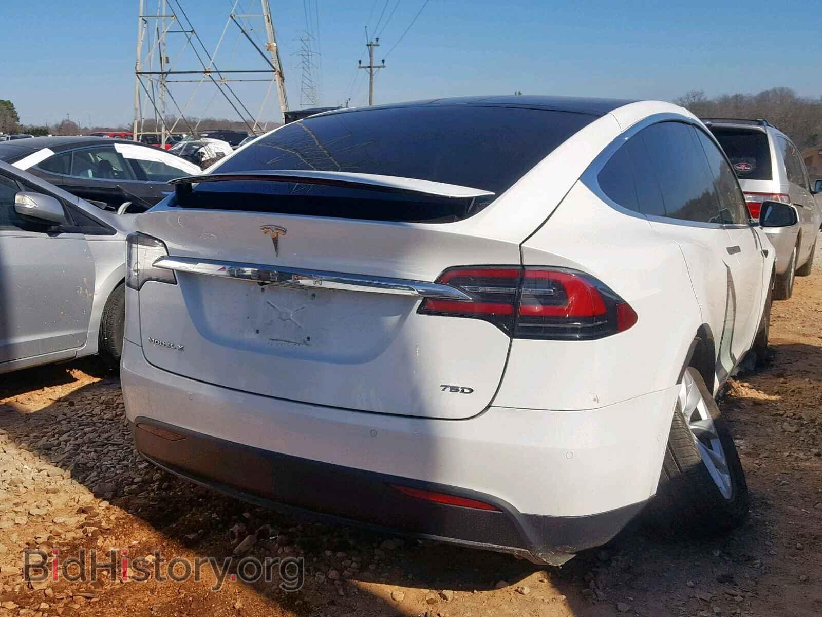 2017 TESLA MODEL X - VIN: 5YJXCDE2XHF052854 - Фото 4