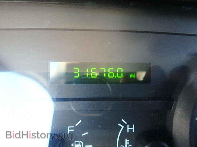 2008 FORD CROWN VIC - VIN: 2FAHP71V68X171663 - Фото 8