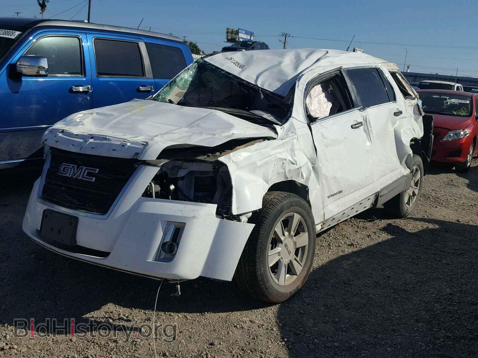 2010 GMC TERRAIN - VIN: 2CTALBEW8A6404066 - Photo 2