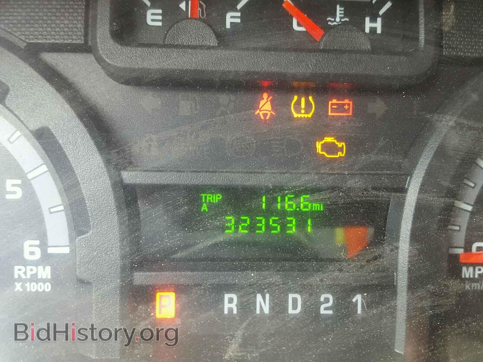 2011 FORD ECONOLINE - VIN: 1FBNE3BL9BDA64411 - Photo 8