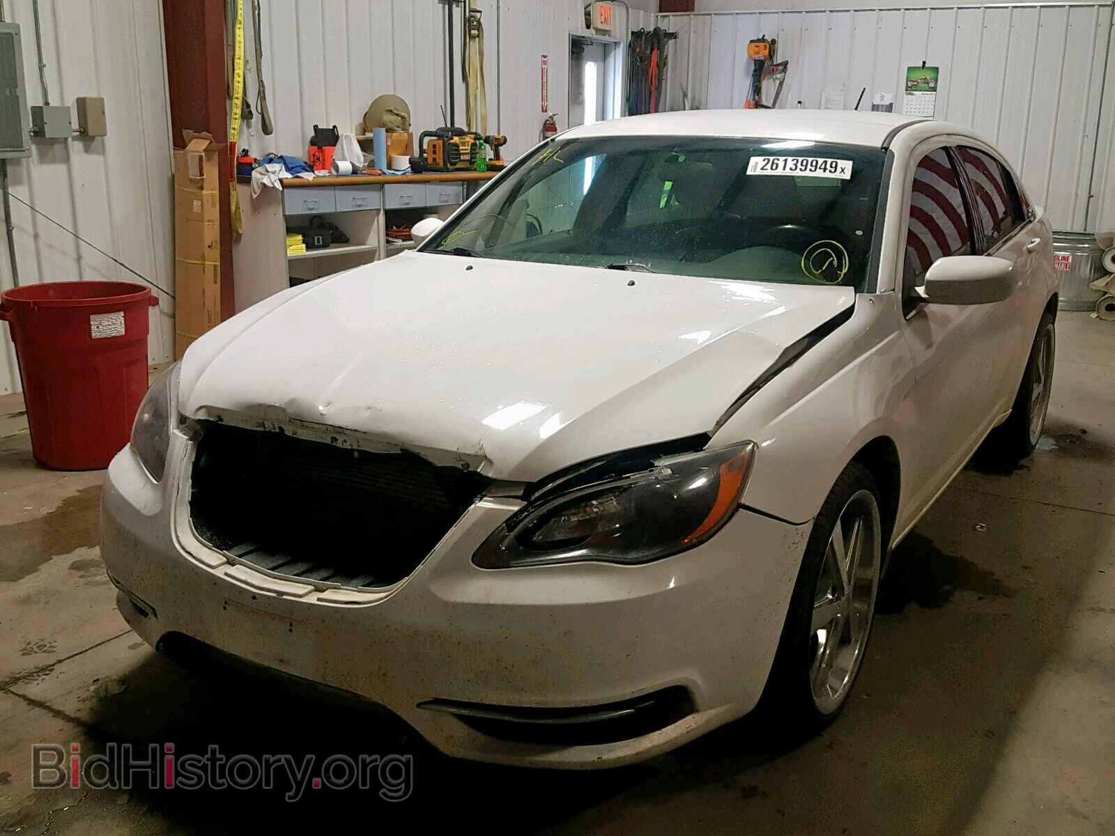 2014 CHRYSLER 200 - VIN: 1C3CCBAB7EN213672 - Фото 2