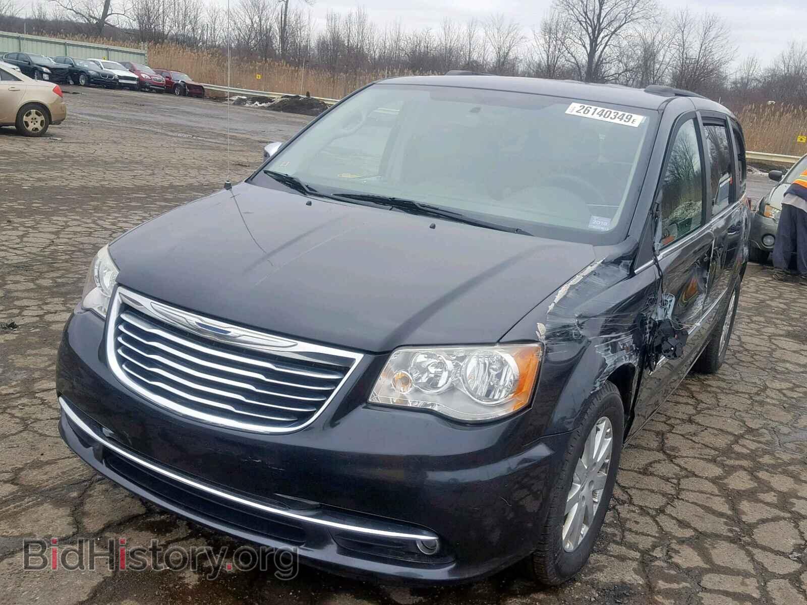 2011 CHRYSLER TOWN & COU - VIN: 2A4RR8DG5BR655342 - Photo 2