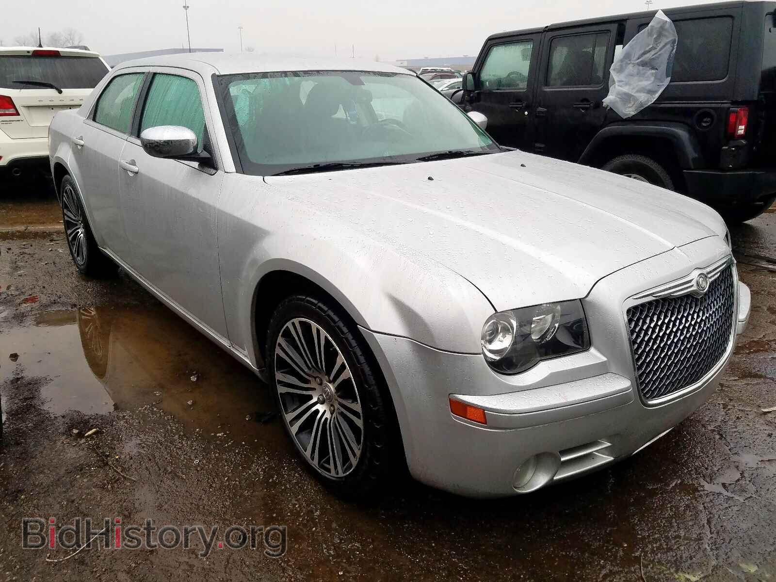 Photo 2C3CA2CV3AH300307 - CHRYSLER 300 2010
